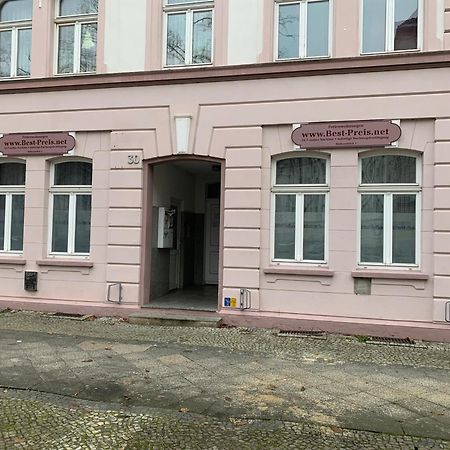 Best-Preis Fewo Rathausblick 2 - Zentrale Lage In Wittenberge - 2 Personen - Einzelzimmer - Vollausstattung - Wlan / Prime & Self-Check-In Luaran gambar