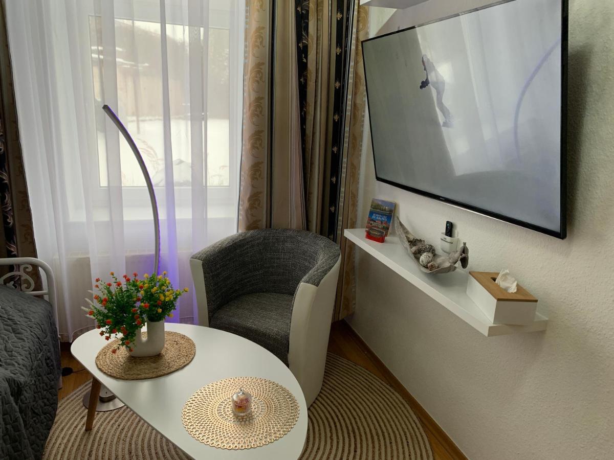 Best-Preis Fewo Rathausblick 2 - Zentrale Lage In Wittenberge - 2 Personen - Einzelzimmer - Vollausstattung - Wlan / Prime & Self-Check-In Luaran gambar