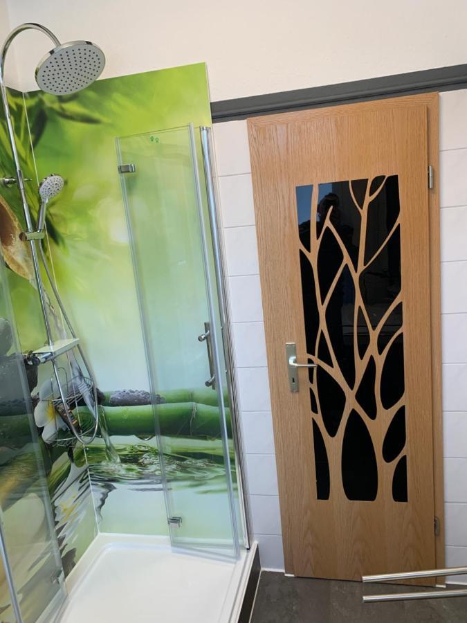 Best-Preis Fewo Rathausblick 2 - Zentrale Lage In Wittenberge - 2 Personen - Einzelzimmer - Vollausstattung - Wlan / Prime & Self-Check-In Luaran gambar